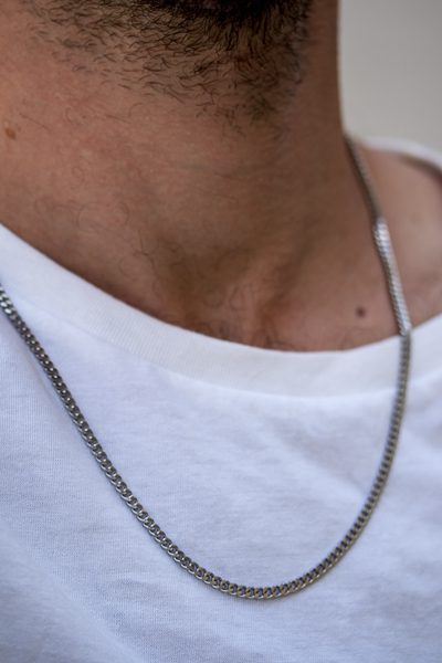 basic necklace for men